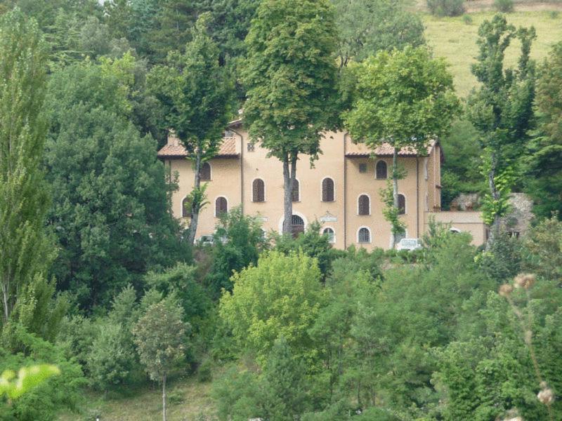 La Locanda Del Borgo Pietralunga  Exteriör bild
