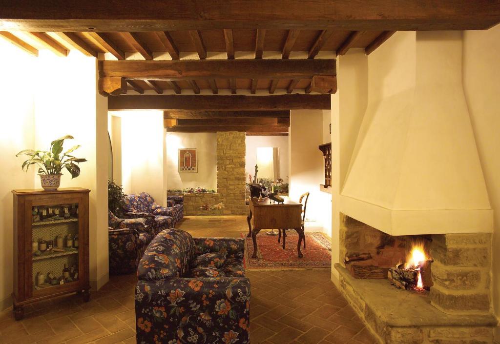 La Locanda Del Borgo Pietralunga  Exteriör bild
