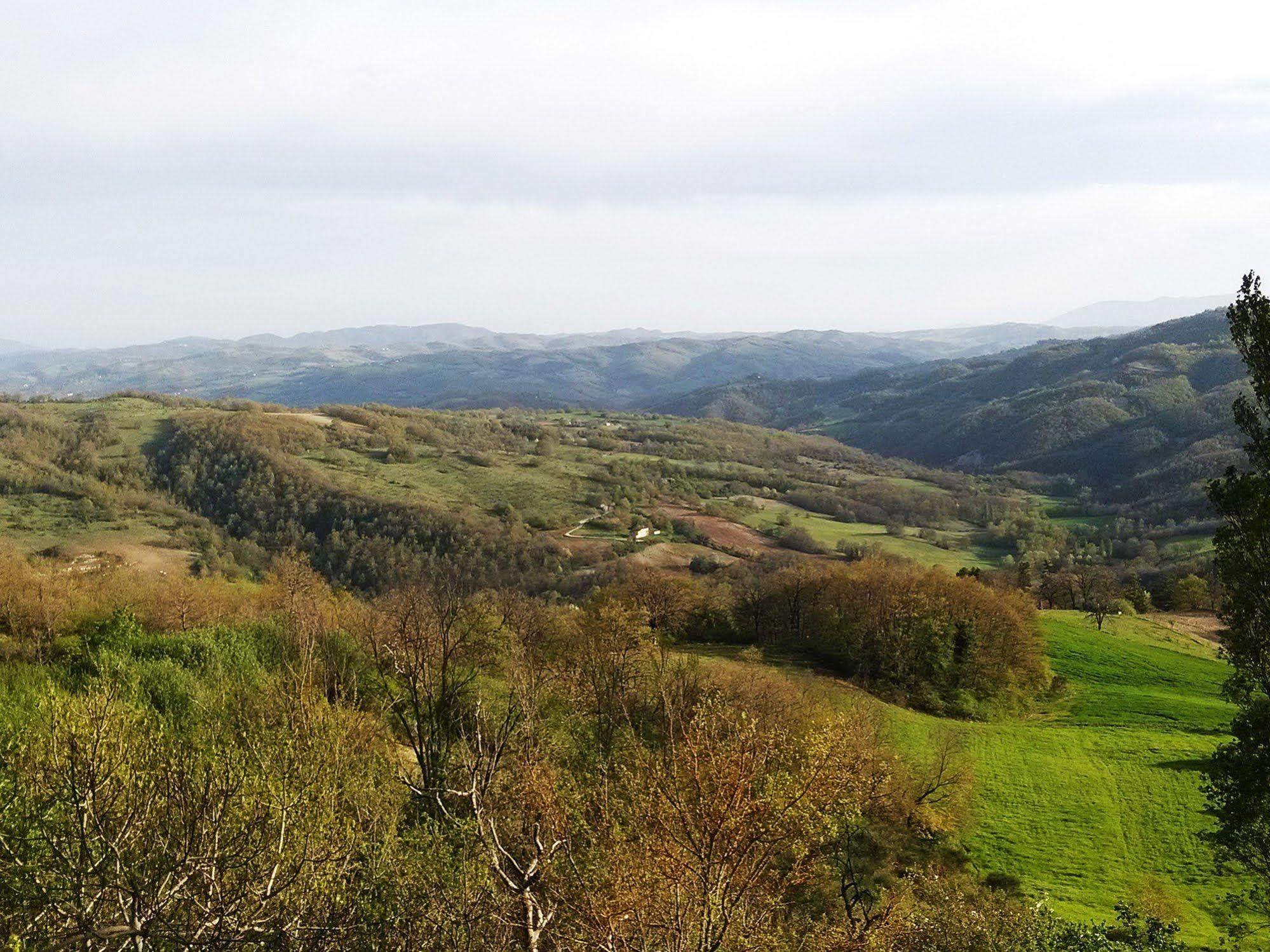 La Locanda Del Borgo Pietralunga  Exteriör bild